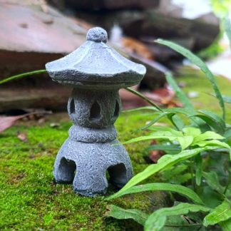 Miniature Stone Lanterns for Mini Zen Garden Design, Japanese-Inspired Fairy Garden Stone Pagoda, DIY Oriental Ornaments