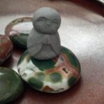 4 CM Mini Buddha Statue, Miniature Cute Little Buddha Statue, Terrarium Accessories, Tiny Monk Buddha Pray with Both Hands Figure